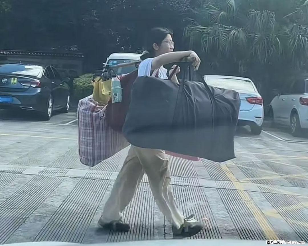 全网追的“扁担女孩”，找了一份暑假工，时薪12元 - 雅安生活资讯 - 雅安28生活网 ya.28life.net